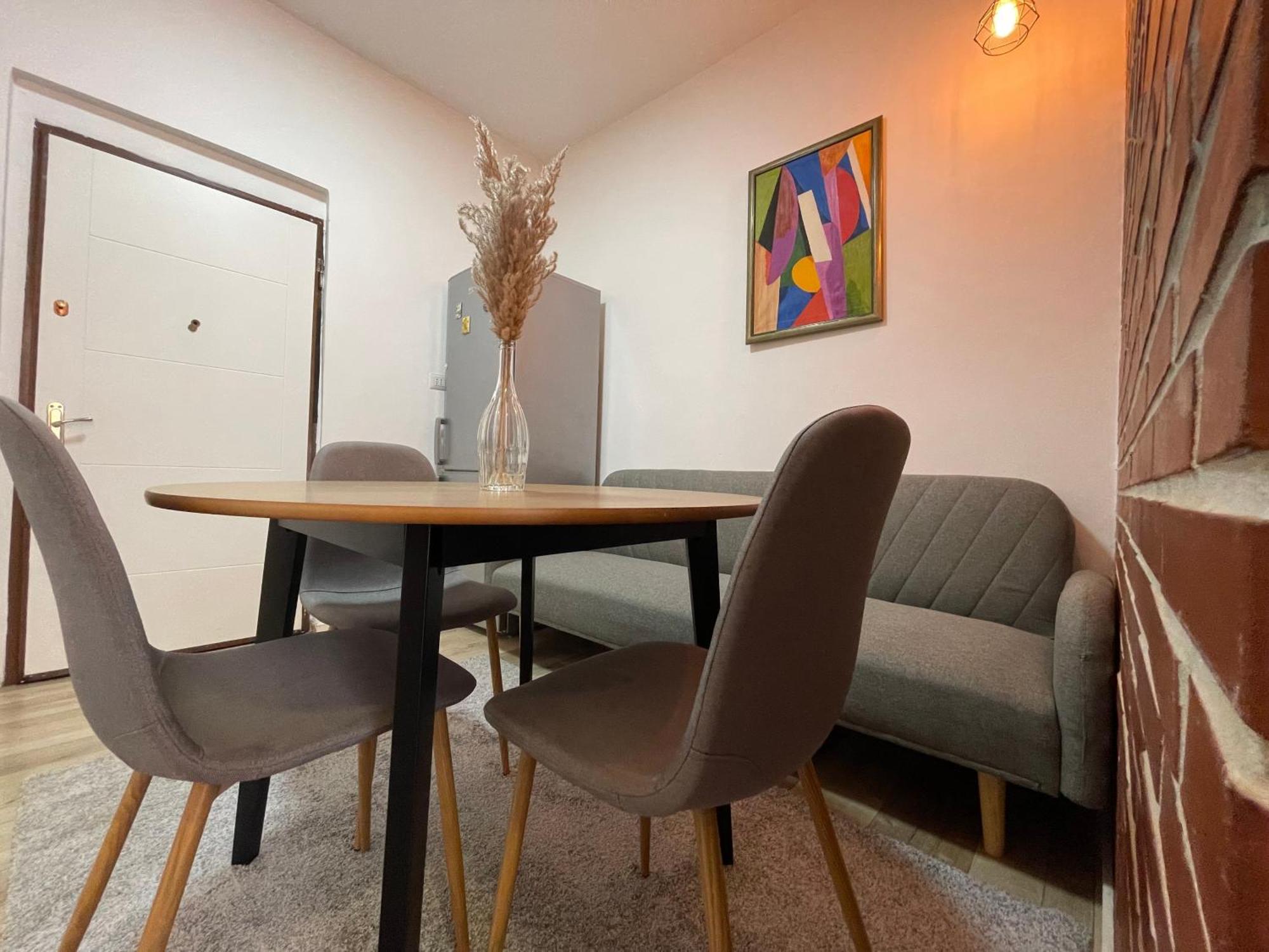 Myslym Shyri'S Apartments Tirana Pokoj fotografie