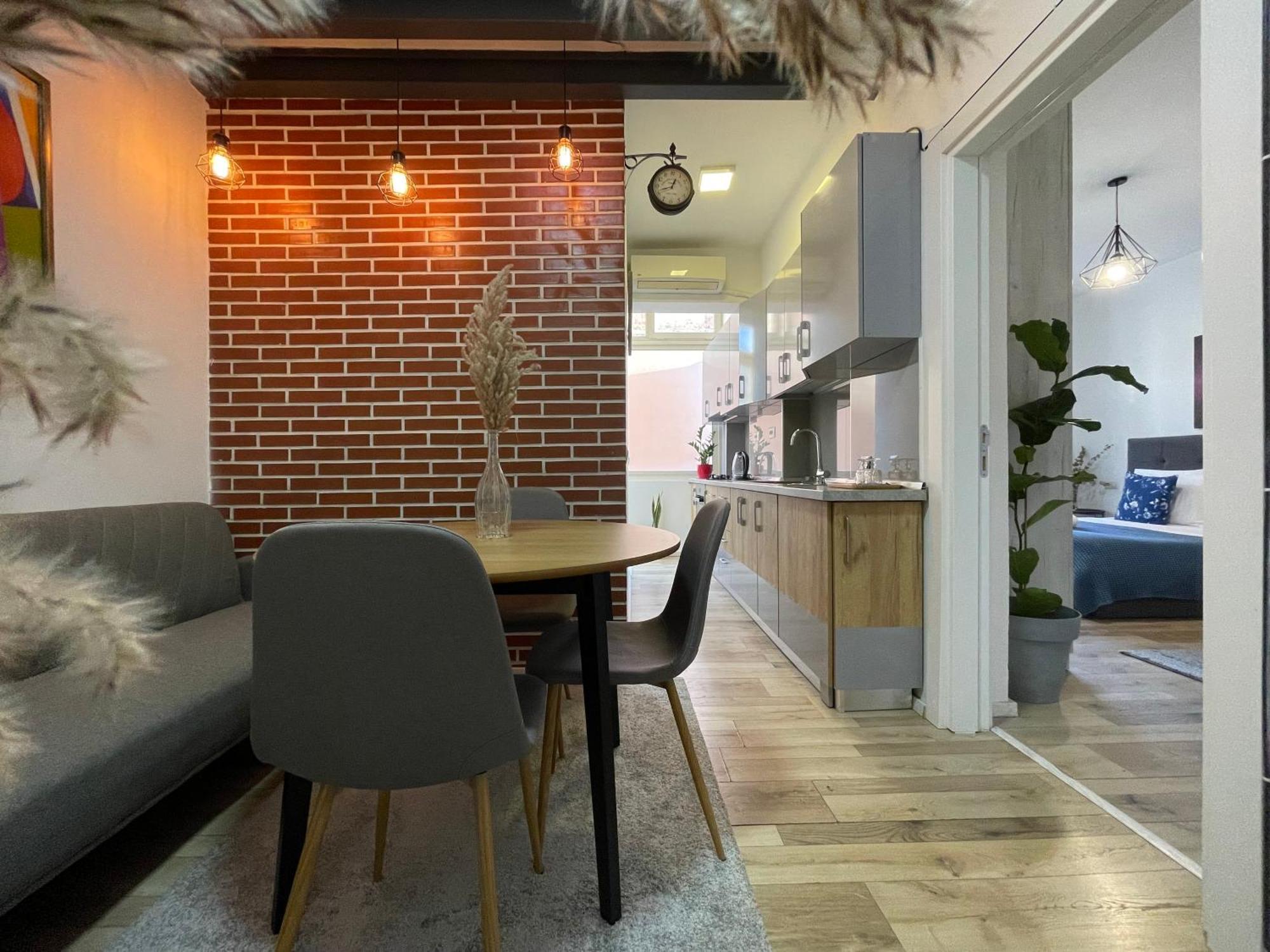 Myslym Shyri'S Apartments Tirana Pokoj fotografie